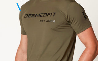 How to Style Vintage Tees for Men: A Complete Guide - DeemedFit